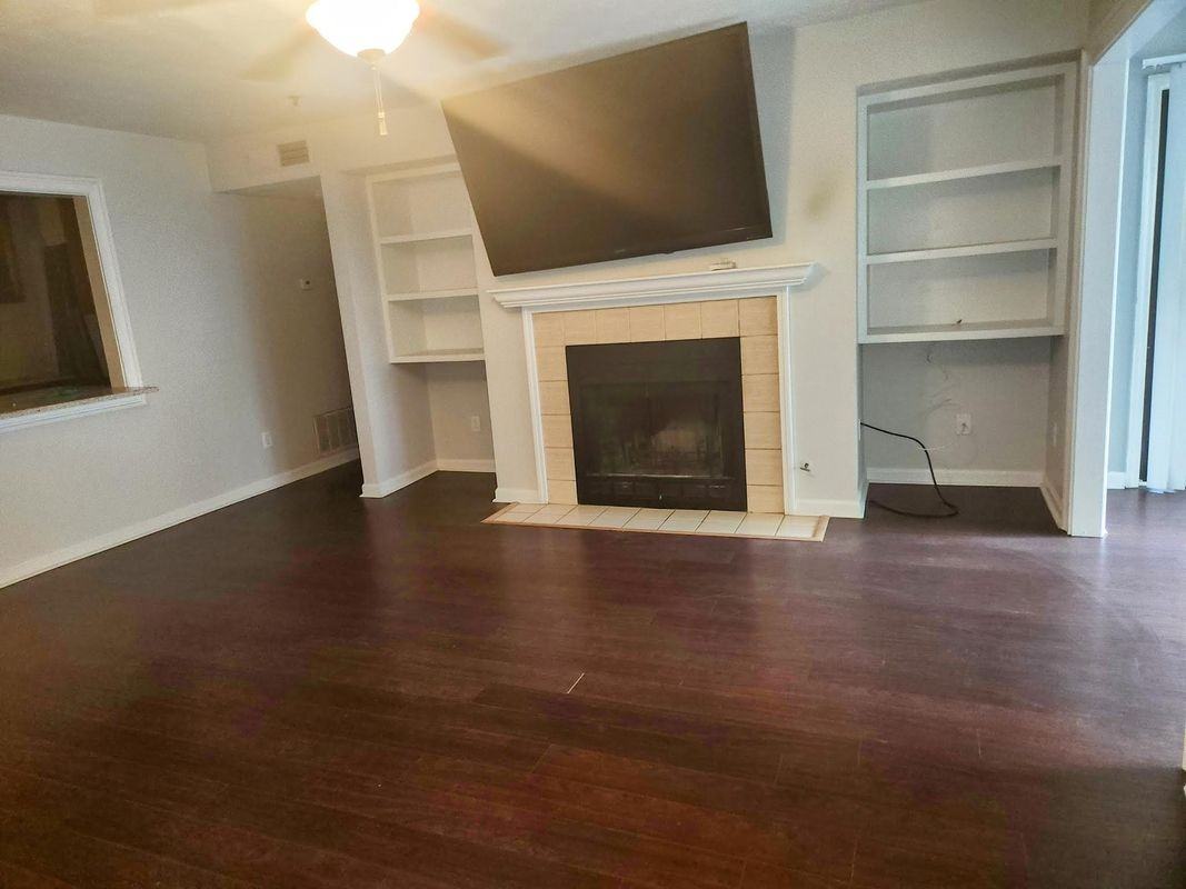 2611 Vinings Central Drive - Photo 2 of 13