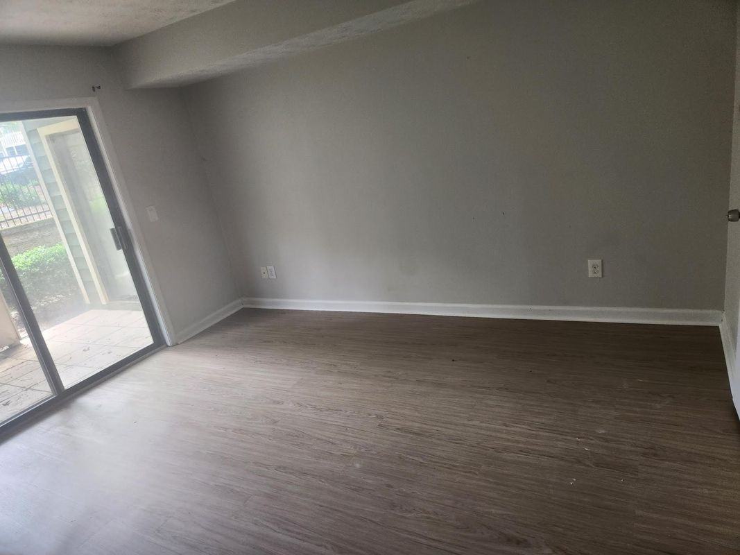 2611 Vinings Central Drive - Photo 3 of 13