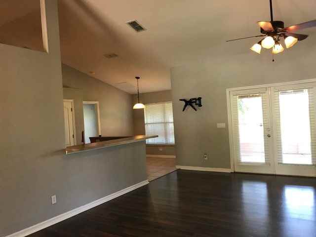 972 Cornell Ave - Photo 6 of 30