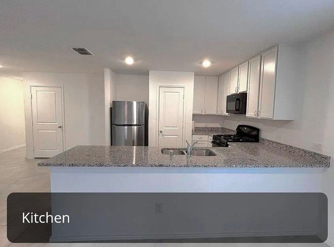 913 Sourgum St - Photo 3 of 8