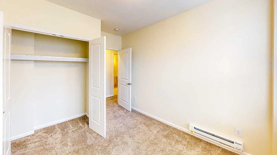 1538 Centre St - Photo 6 of 8