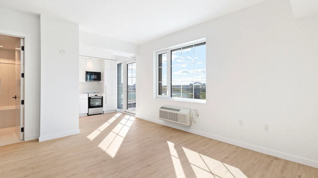 101 Bruckner Blvd - Photo 2 of 13