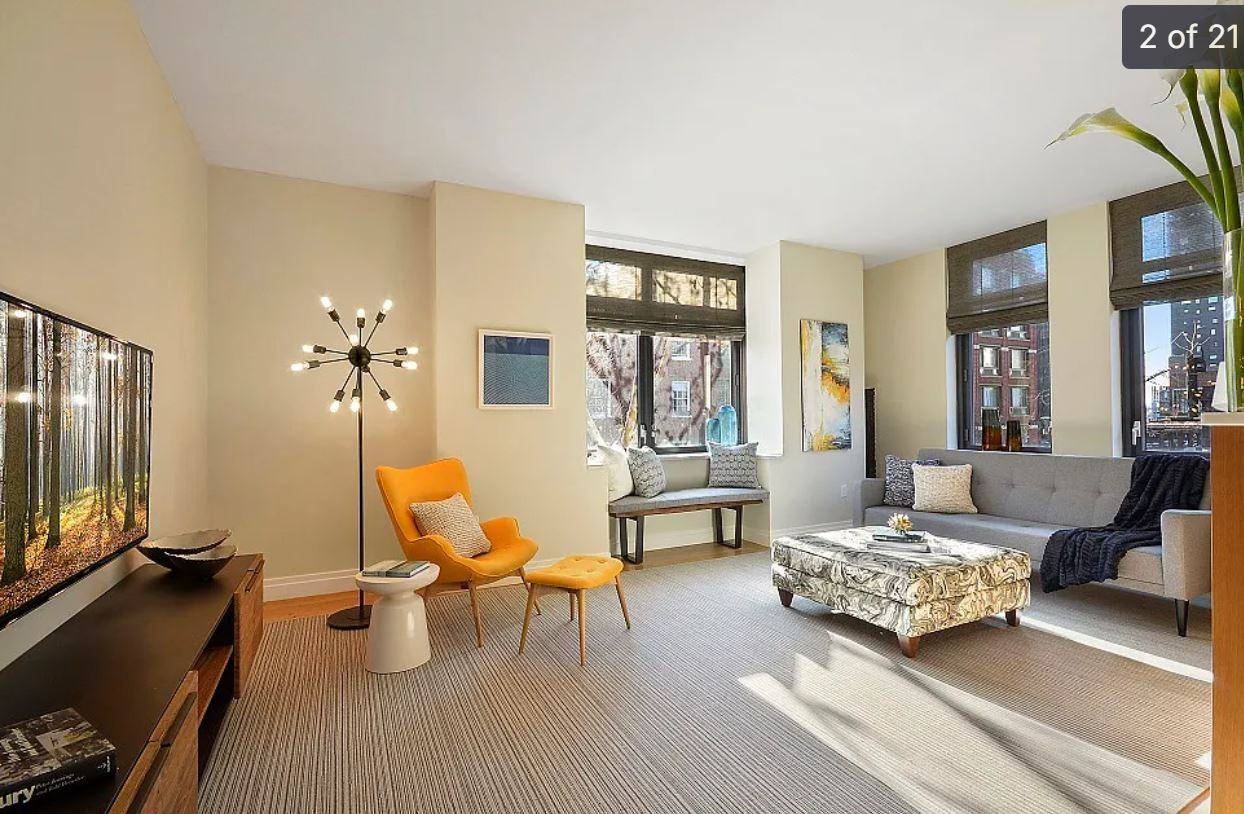 455 W 20Th St - Photo 2 of 7