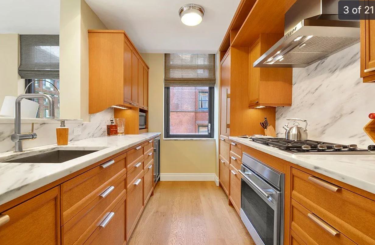 455 W 20Th St - Photo 3 of 7