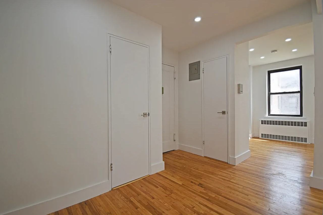 5218 39Th Ave - Photo 4 of 7