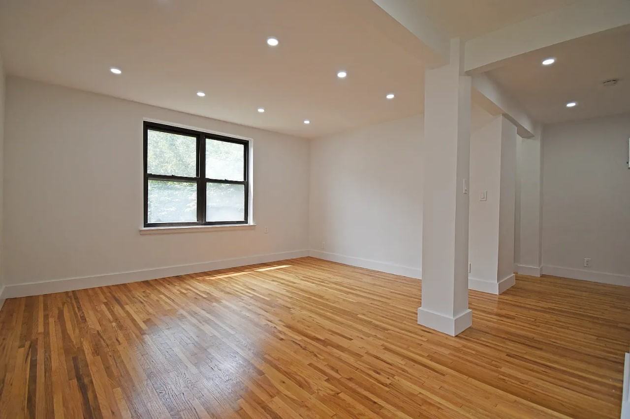 5218 39Th Ave - Photo 5 of 7