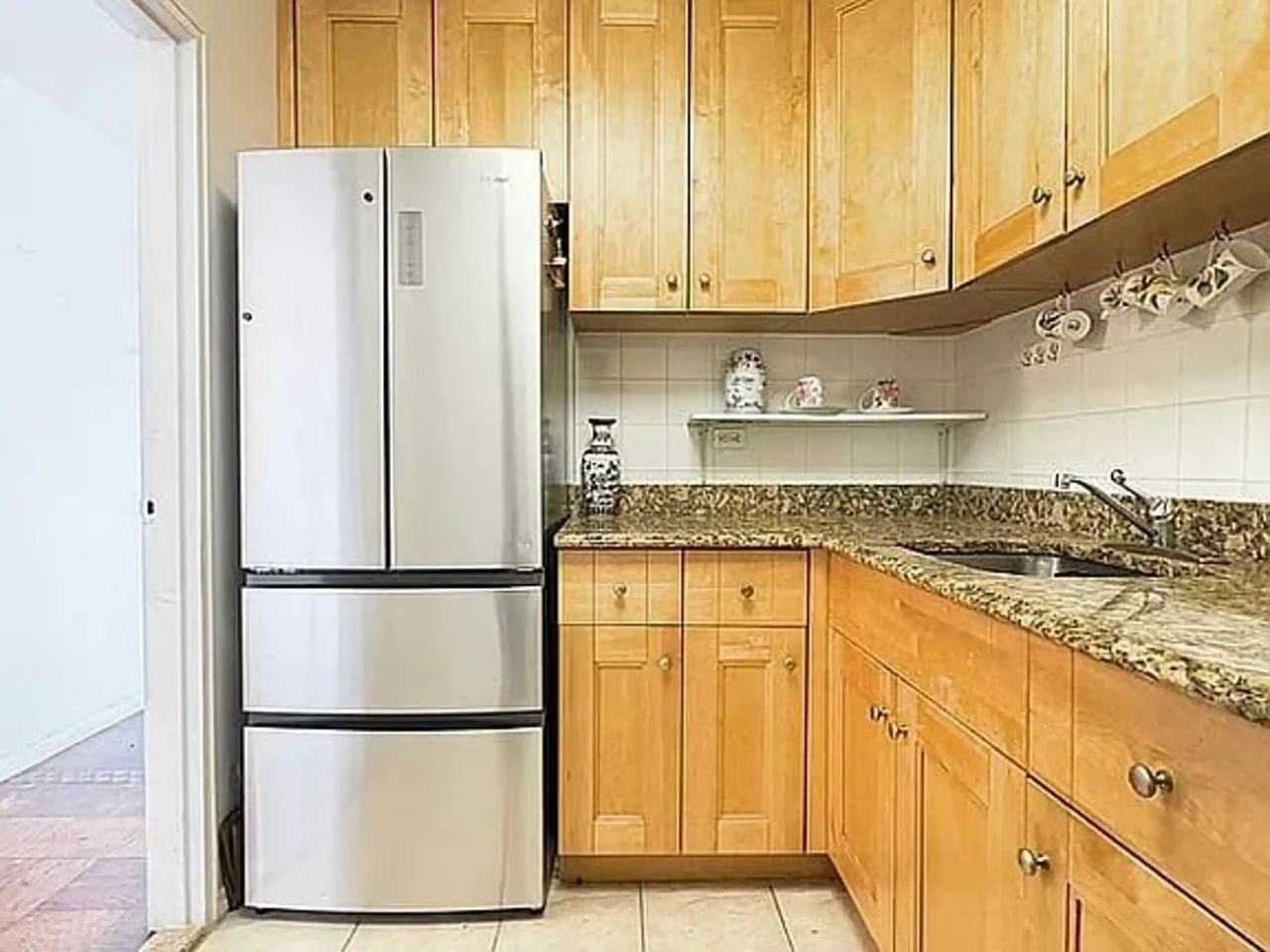 8615 Broadway - Photo 4 of 8