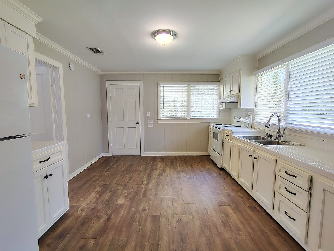 65 Rock Hill Rd - Photo 6 of 23