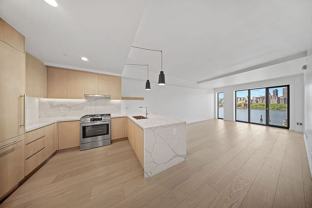 3005 Vernon Blvd #3C - Photo 1 of 1