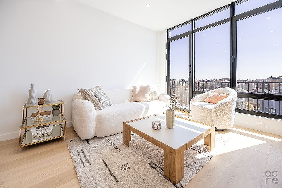 3119 29th St #6B - Photo 4 of 16