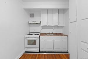 featured image of 4444 Ketcham St #3F