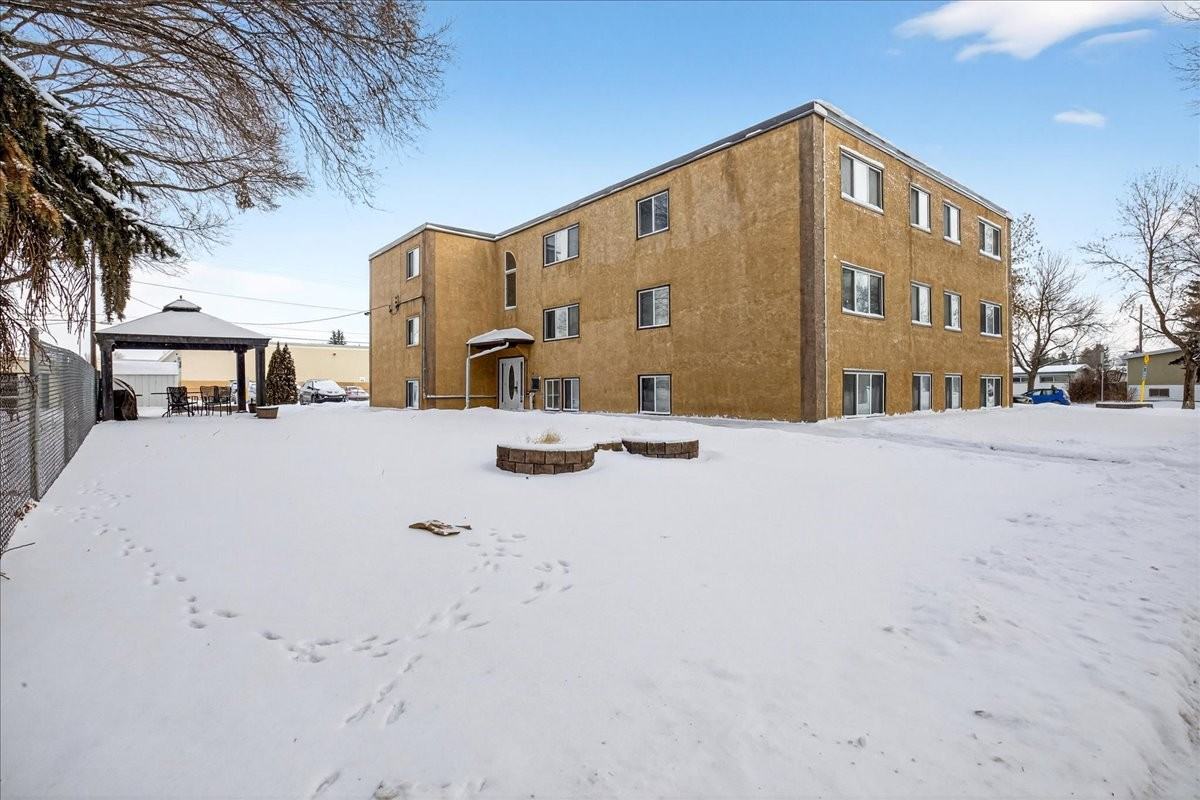 10904 159 St Nw - Photo 5 of 45