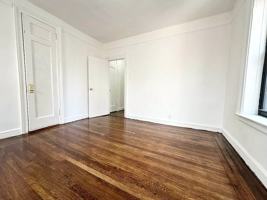 featured image of 2523 Aqueduct Ave