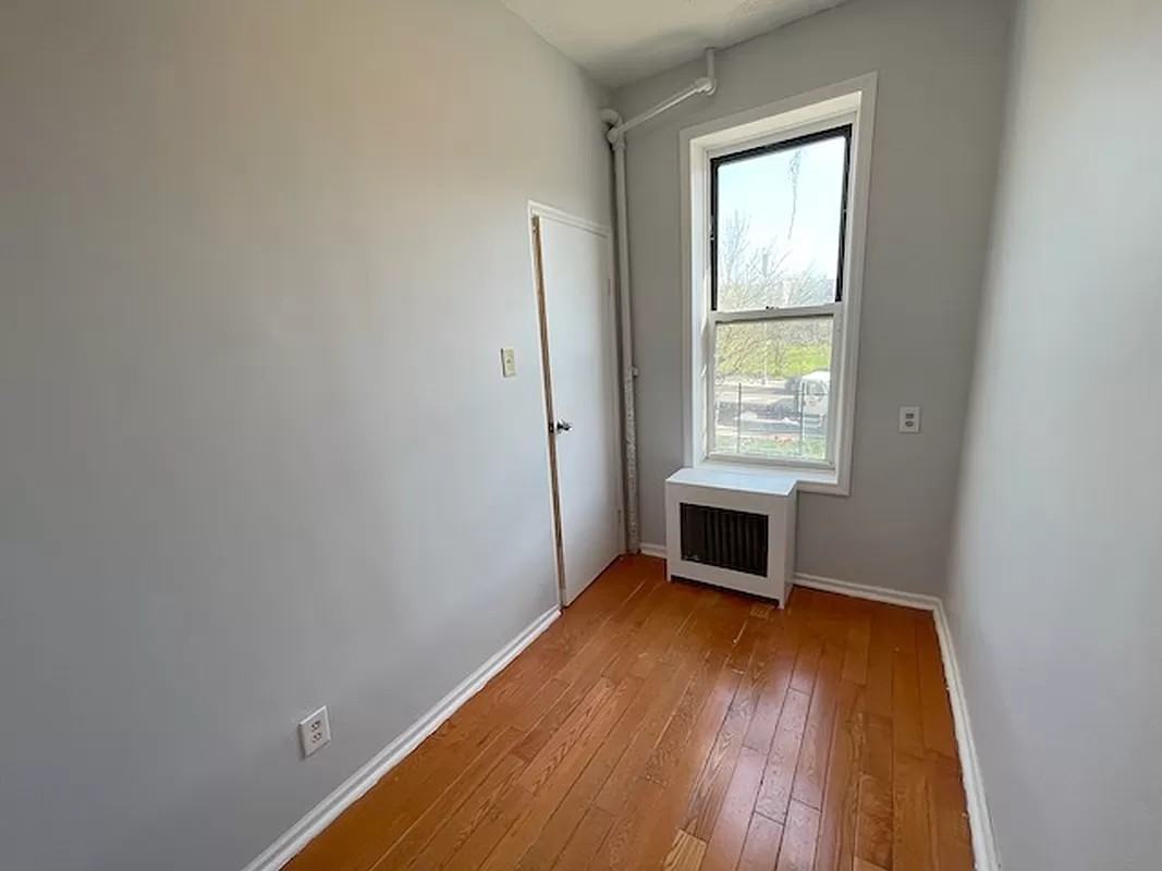 17 Hull St - Photo 4 of 5