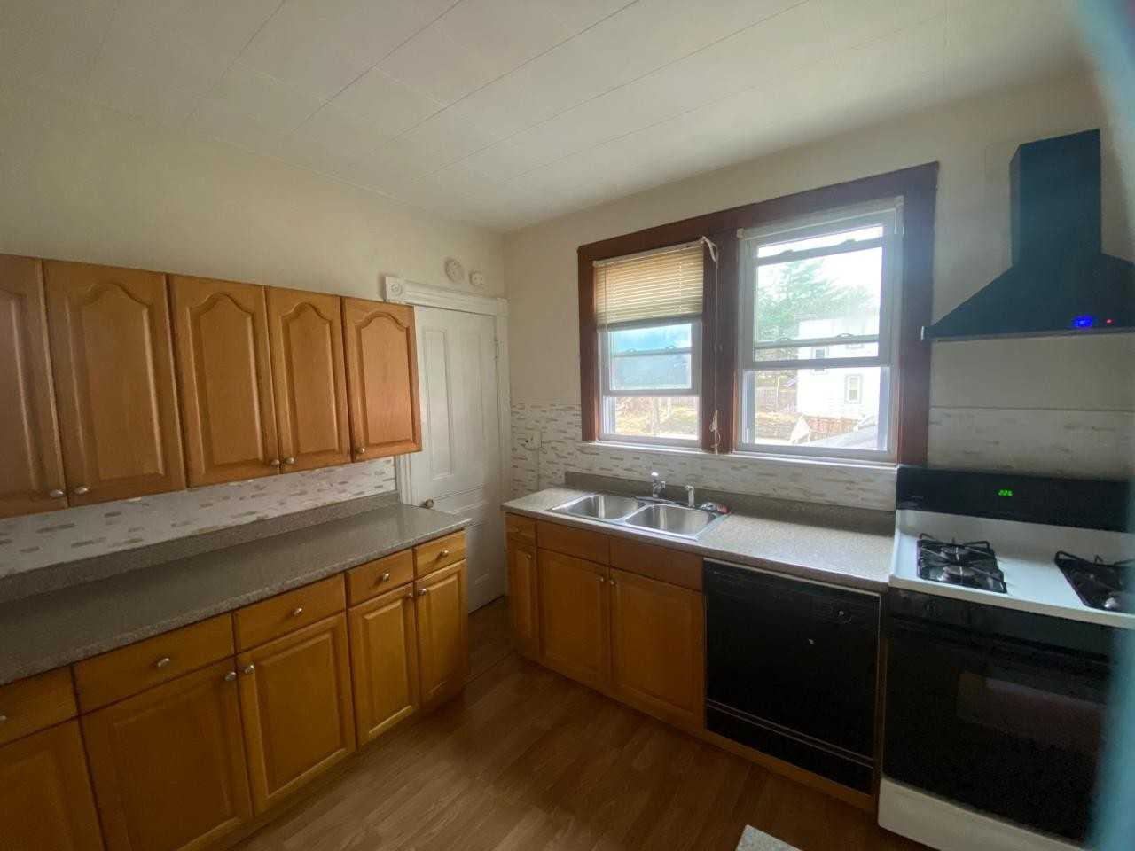 32 Balding Ave #2 - Photo 7 of 14