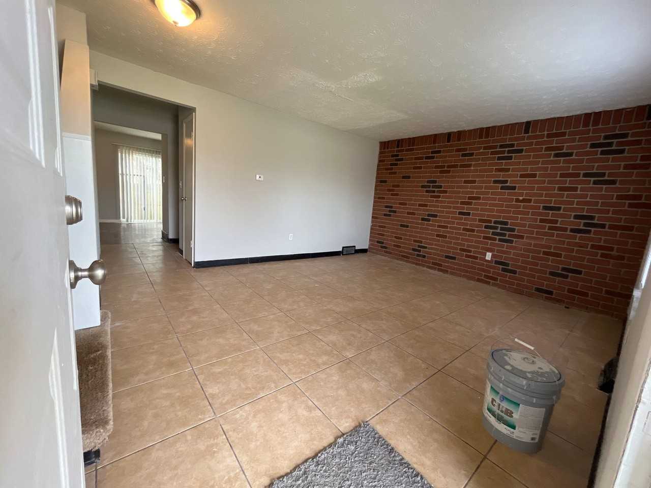 1851 Lake Club Dr - Photo 2 of 27