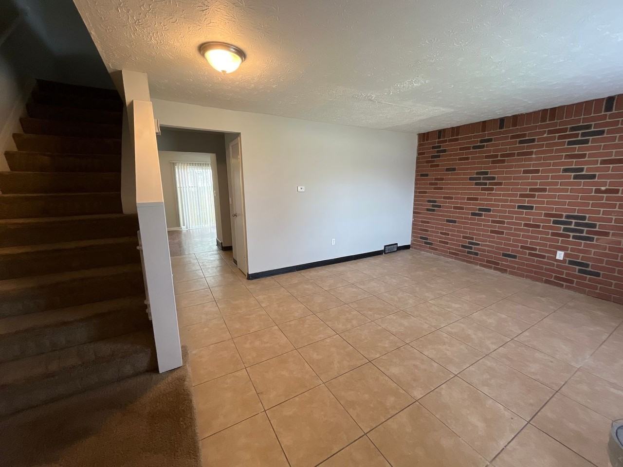 1851 Lake Club Dr - Photo 4 of 27