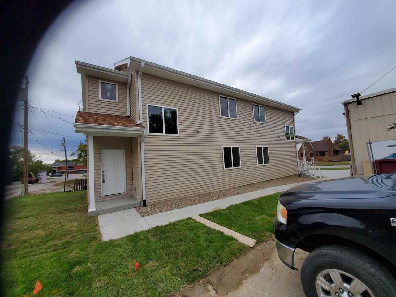 524 S Washington St - Photo 3 of 3