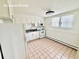 900 Lexington St #B2 - Photo 1 of 1