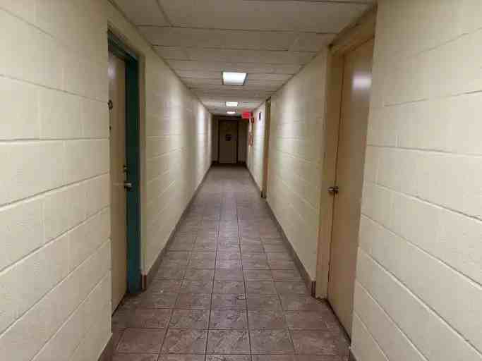 69 Permilla St - Photo 5 of 8