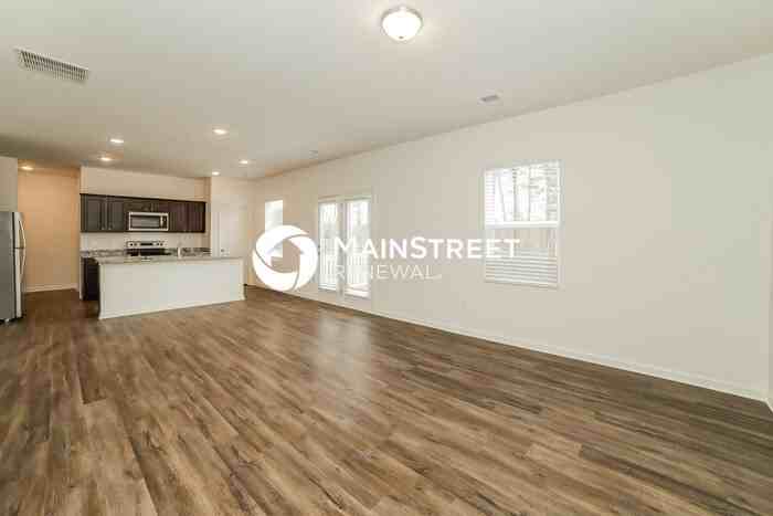 8615 Paradise Dr - Photo 5 of 16