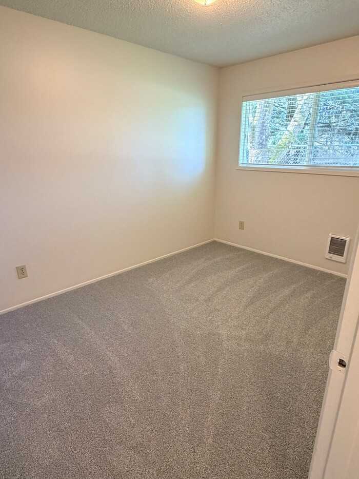 23317 Sw Main St #3 - Photo 5 of 11