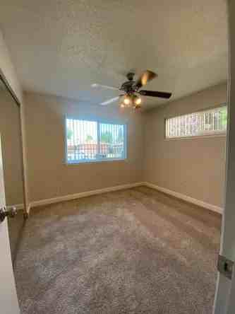 Elegante - Photo 6 of 9