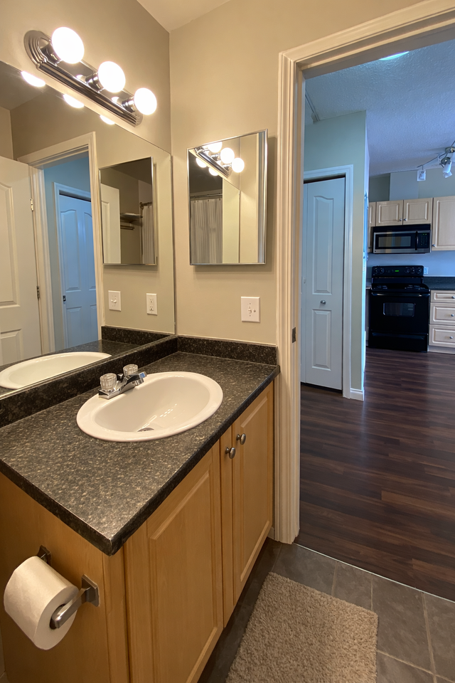 1053 10 Street Southwest - Photo 4 of 10