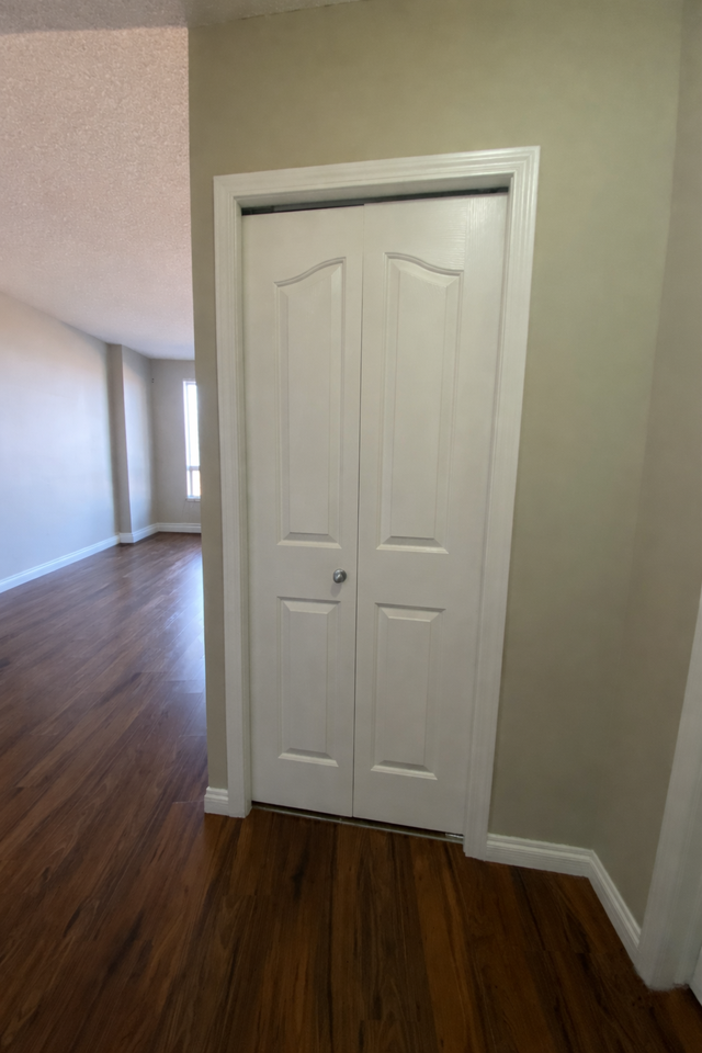 1053 10 Street Southwest - Photo 5 of 10