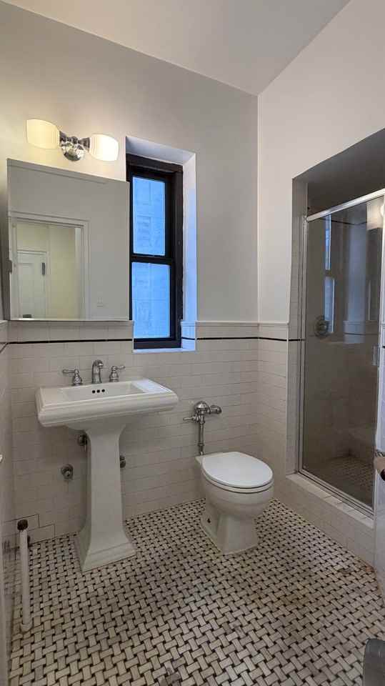 E 56th St #PHG - Photo 5 of 7