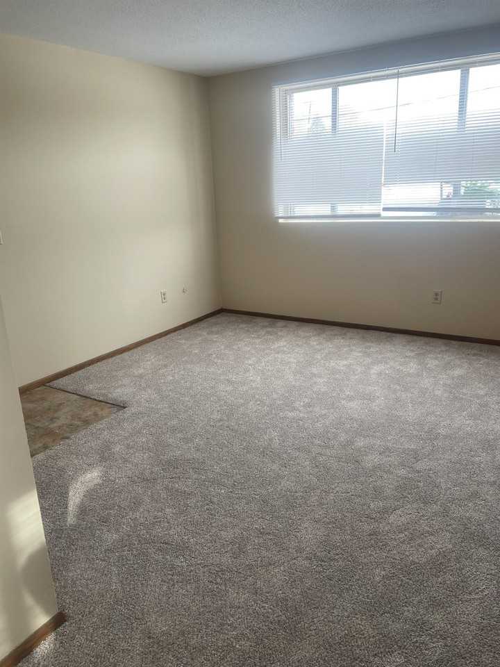 464 Pullman Avenue - Photo 6 of 7