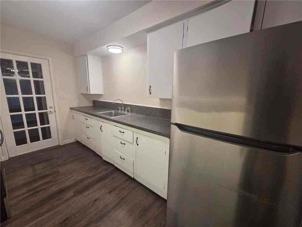 1204 W Lee Ave - Photo 5 of 28