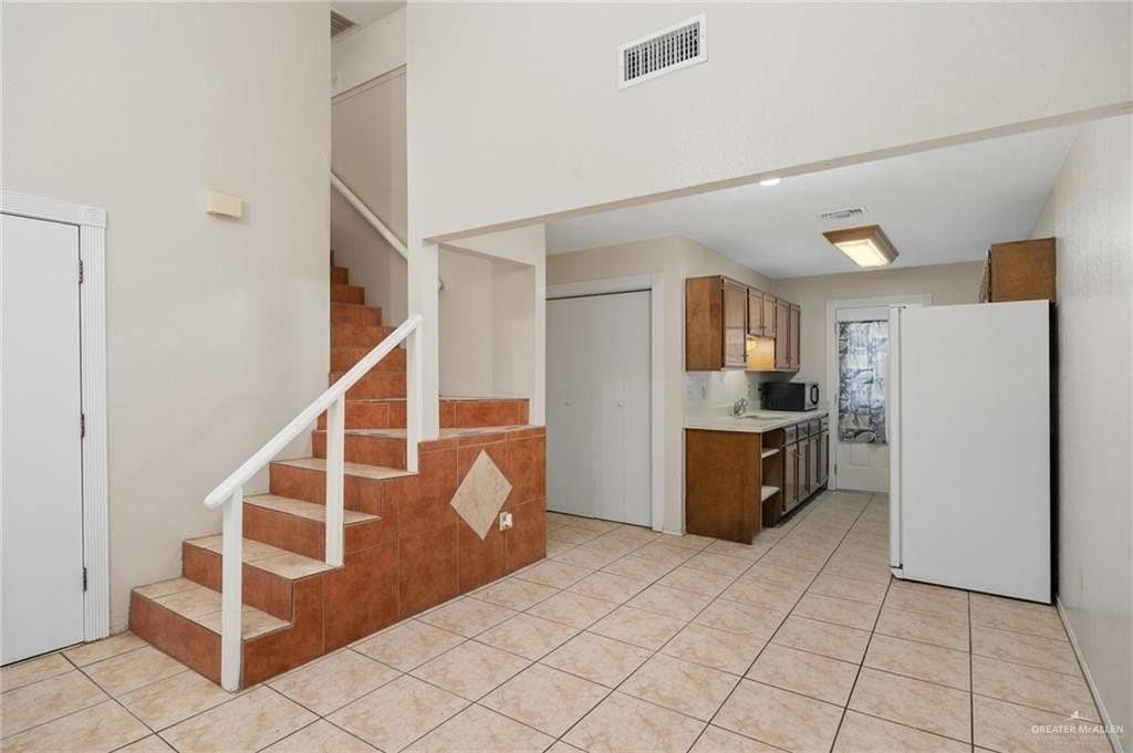 1511 Evergreen Ave - Photo 5 of 15