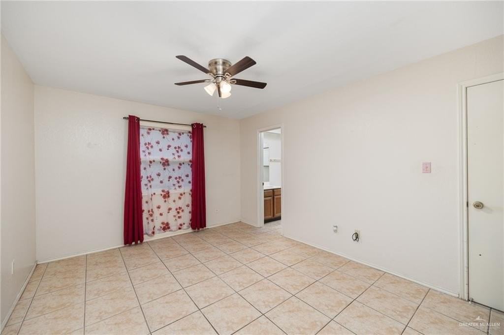 1511 Evergreen Ave - Photo 6 of 15