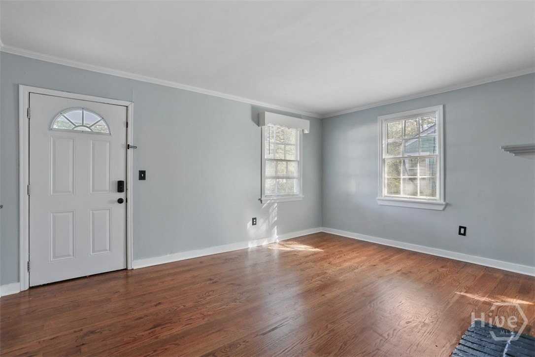 1923 New Mexico St - Photo 4 of 26