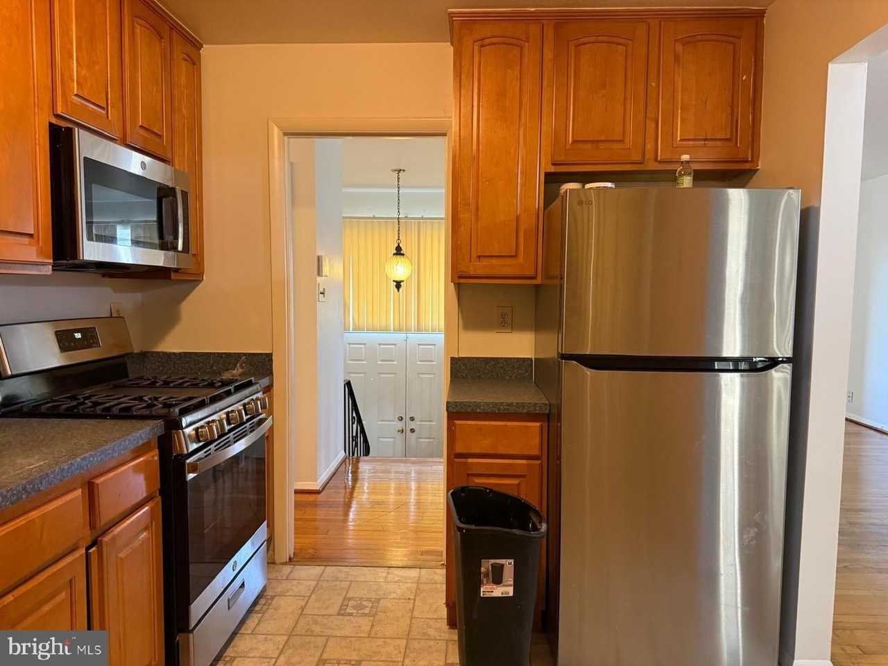 4402 Sellman Rd - Photo 6 of 42