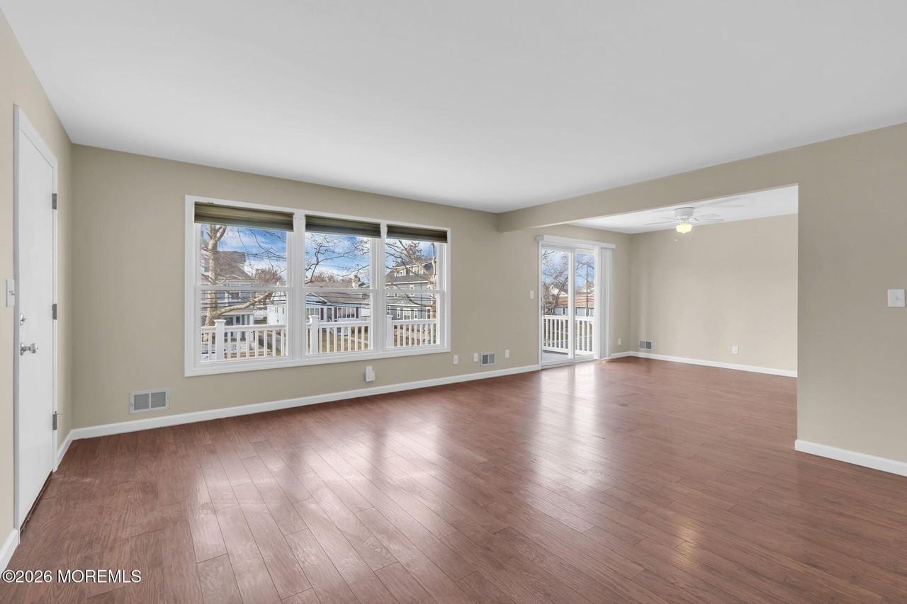 404 9th Avenue unit: Upper - Photo 6 of 29