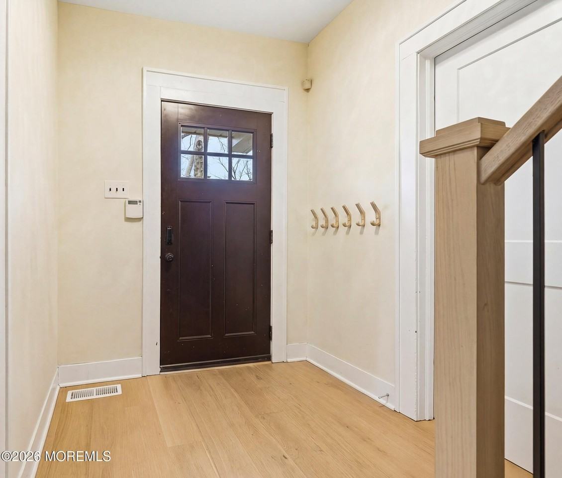 14 Norwood Ct - Photo 3 of 33