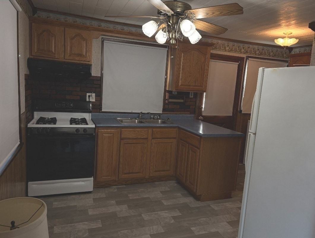 17053 Lorenz Ave - Photo 4 of 17