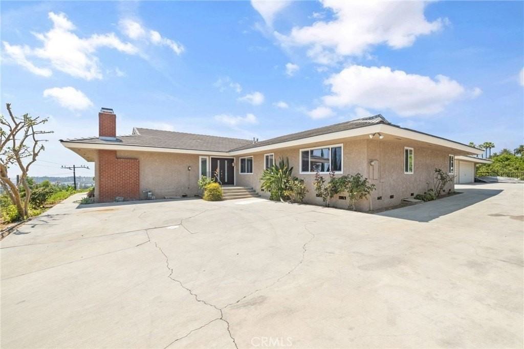 1281 Mayapan Rd - Photo 4 of 50