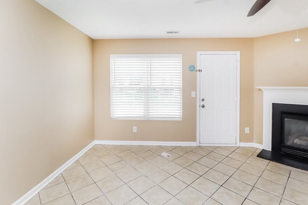 3005 Hunters Creek Ct - Photo 4 of 16