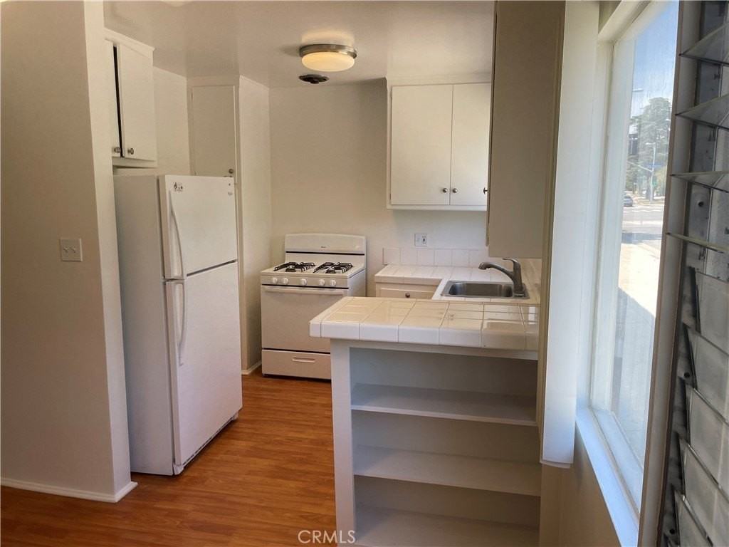 630 San Vicente Blvd #E - Photo 6 of 25