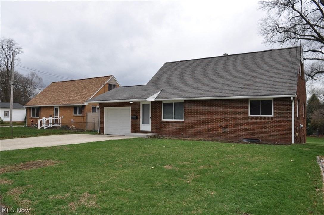 539 Royer Ave Nw - Photo 2 of 37