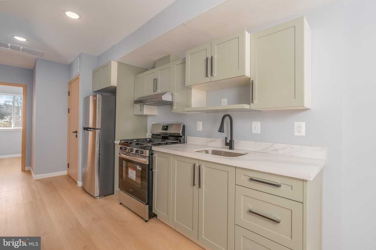 4936 Nash St Ne Apt 9 - Photo 4 of 15