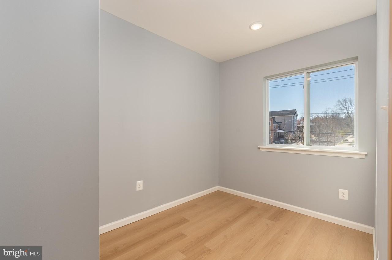 4936 Nash St Ne Apt 9 - Photo 7 of 17