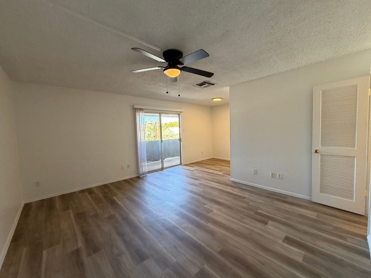 302 E Monte Vista Rd - Photo 5 of 27