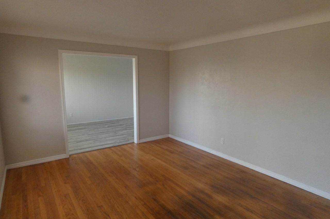 2580 58th Avenue North - Photo 2 of 14