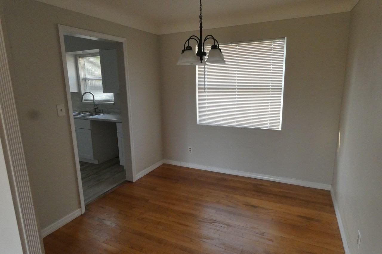 2580 58th Avenue North - Photo 3 of 14