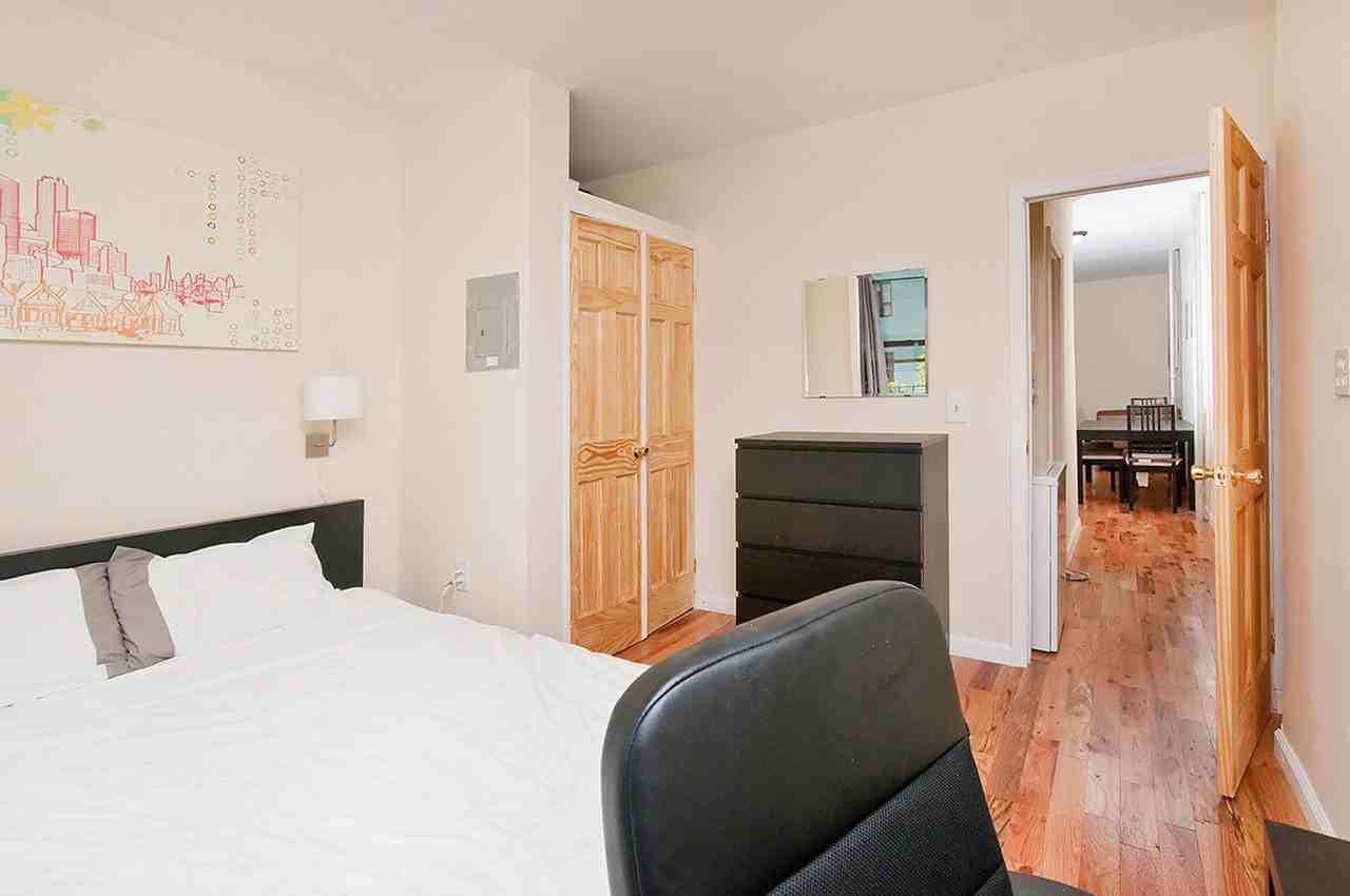 2370 1st Ave #1032024P - Photo 7 of 27