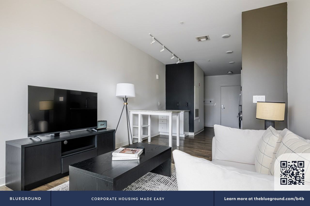 5 Glassworks Avenue - Photo 6 of 33